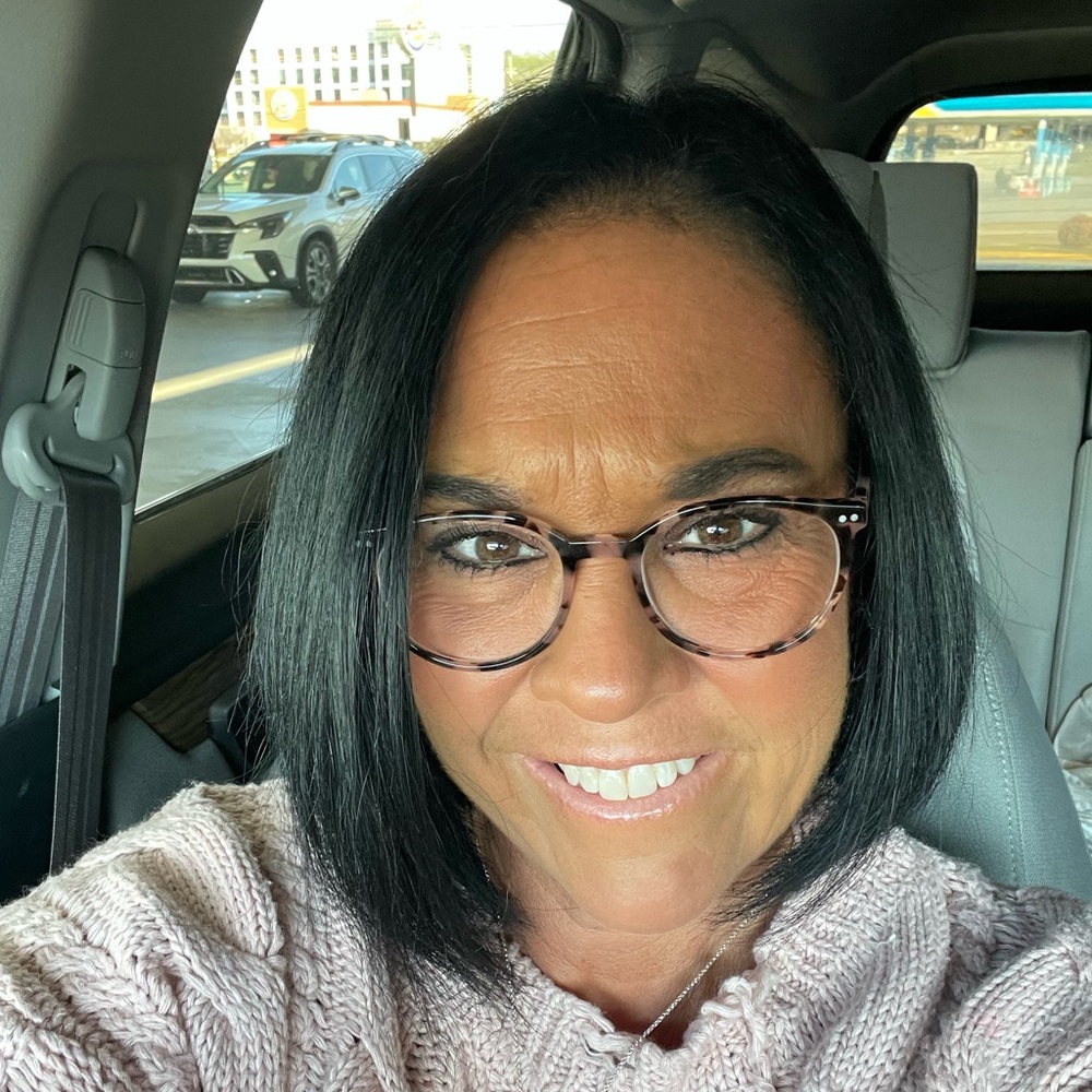 Meet your Posher, Tiffanie